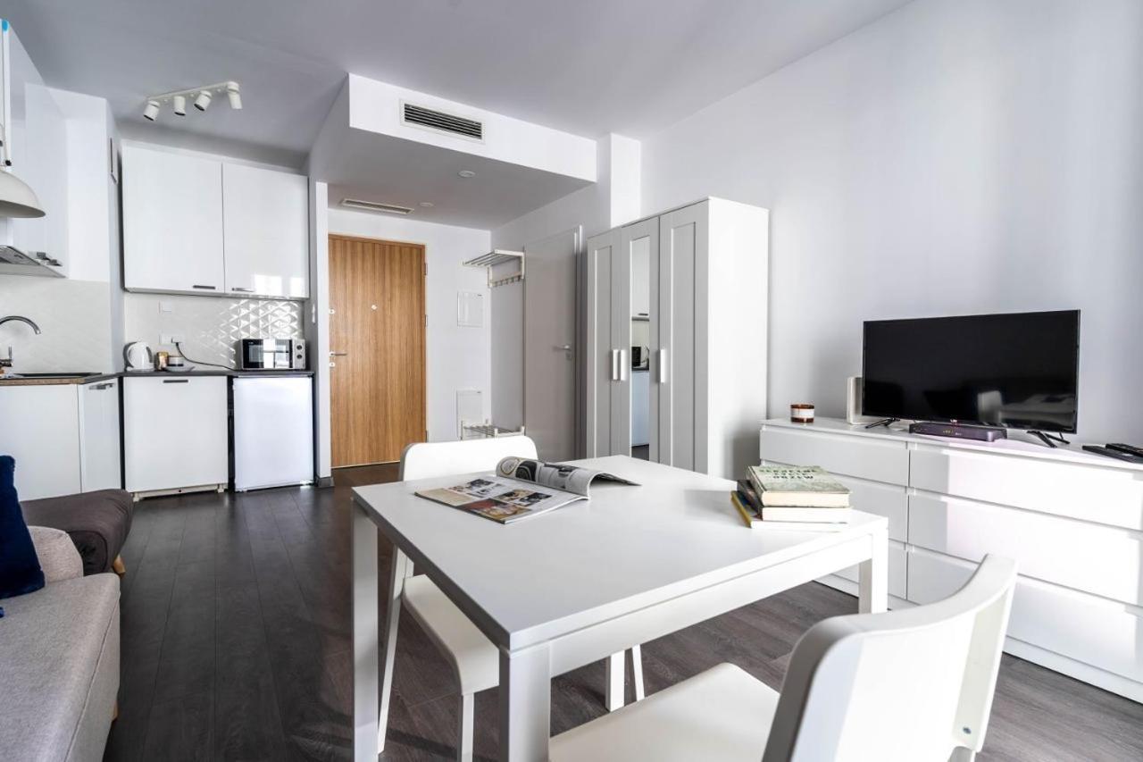 Golden Apartments Warsaw - Bright And Modern Apartments -Premium Building In Top Location- Solidarnosci Екстериор снимка