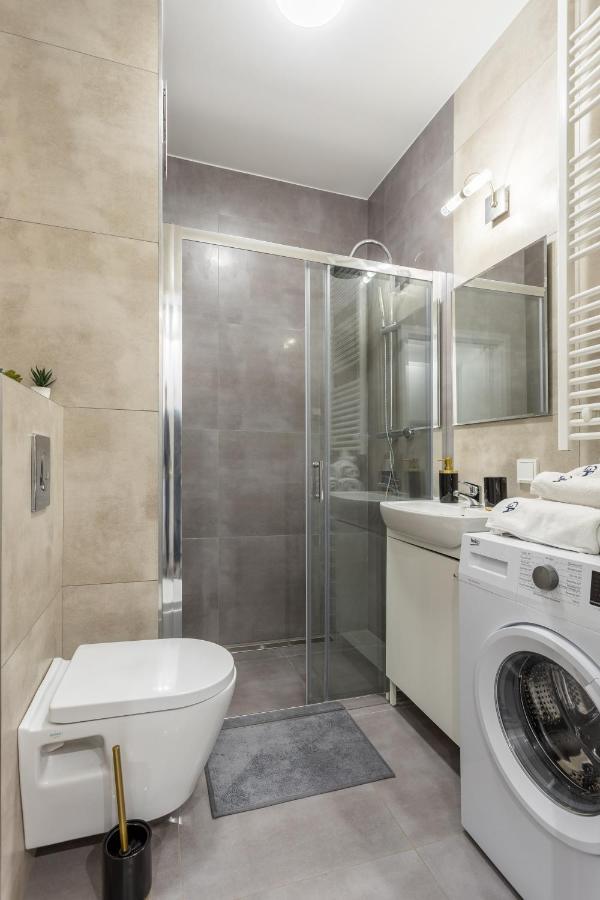 Golden Apartments Warsaw - Bright And Modern Apartments -Premium Building In Top Location- Solidarnosci Екстериор снимка